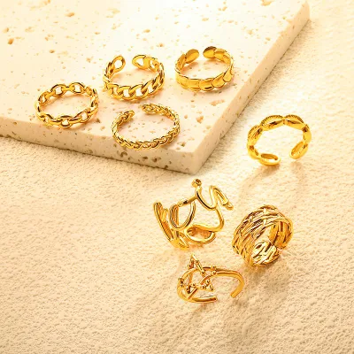 Nessun appannamento, accessori minimalisti e semplici, anelli di gioielleria alla moda realizzati in acciaio inossidabile placcato oro 18 carati da donna