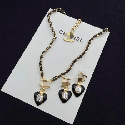 Set di braccialetti per orecchini di collana di gioielli di design in acciaio inossidabile Gg Cc di gioielli di moda